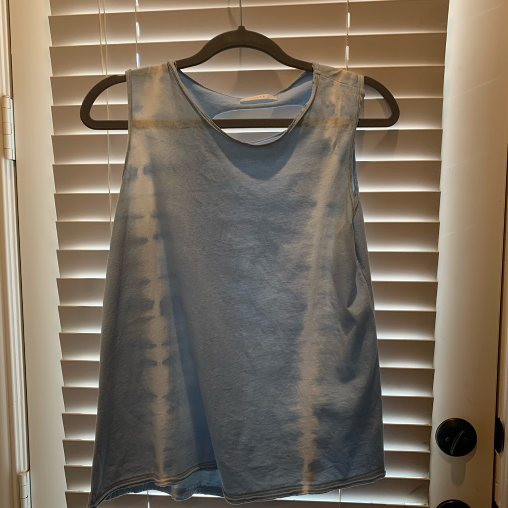 Tank top with criss cut out in bak